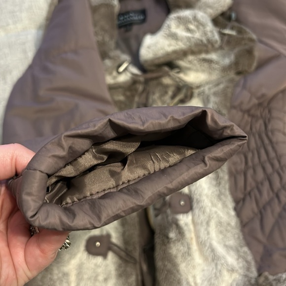 MONTANACO FAUX FUR JACKET MEDIUM - Picture 14 of 15